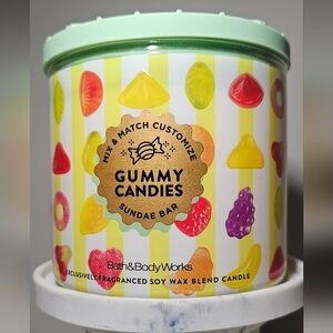 Bath & Body Works Gummy Candies 3 Wick Candle